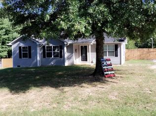 63 White Oak Dr, Leoma, TN 38468