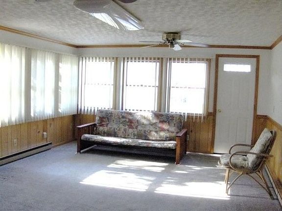 3rd image of 37 Frankford Ave