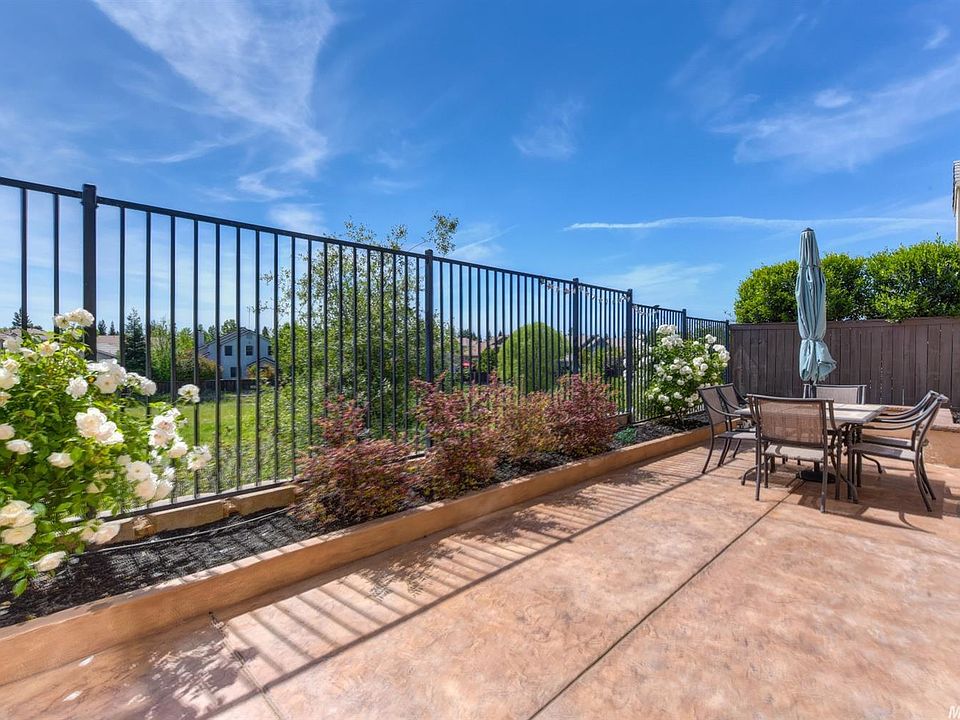 1st image of 184 Talmont Cir #184