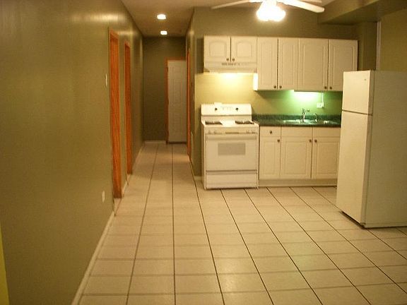 2nd image of 2544 W Cortez St #G
