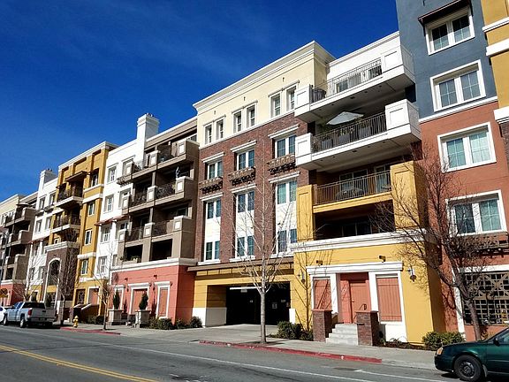 2nd image of 809 Auzerais Ave Unit 105