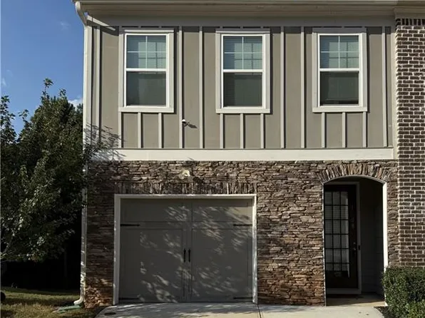 1008 Belfry Ter, Fairburn, GA 30213