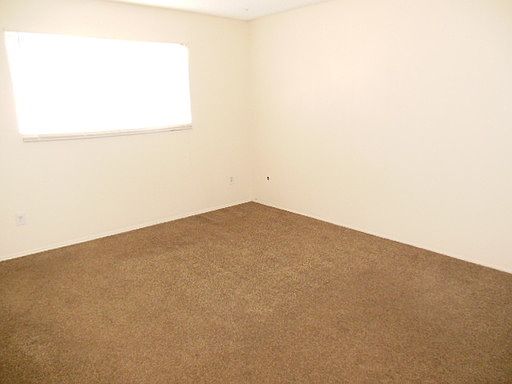 5th image of 1661 E Mission Ave