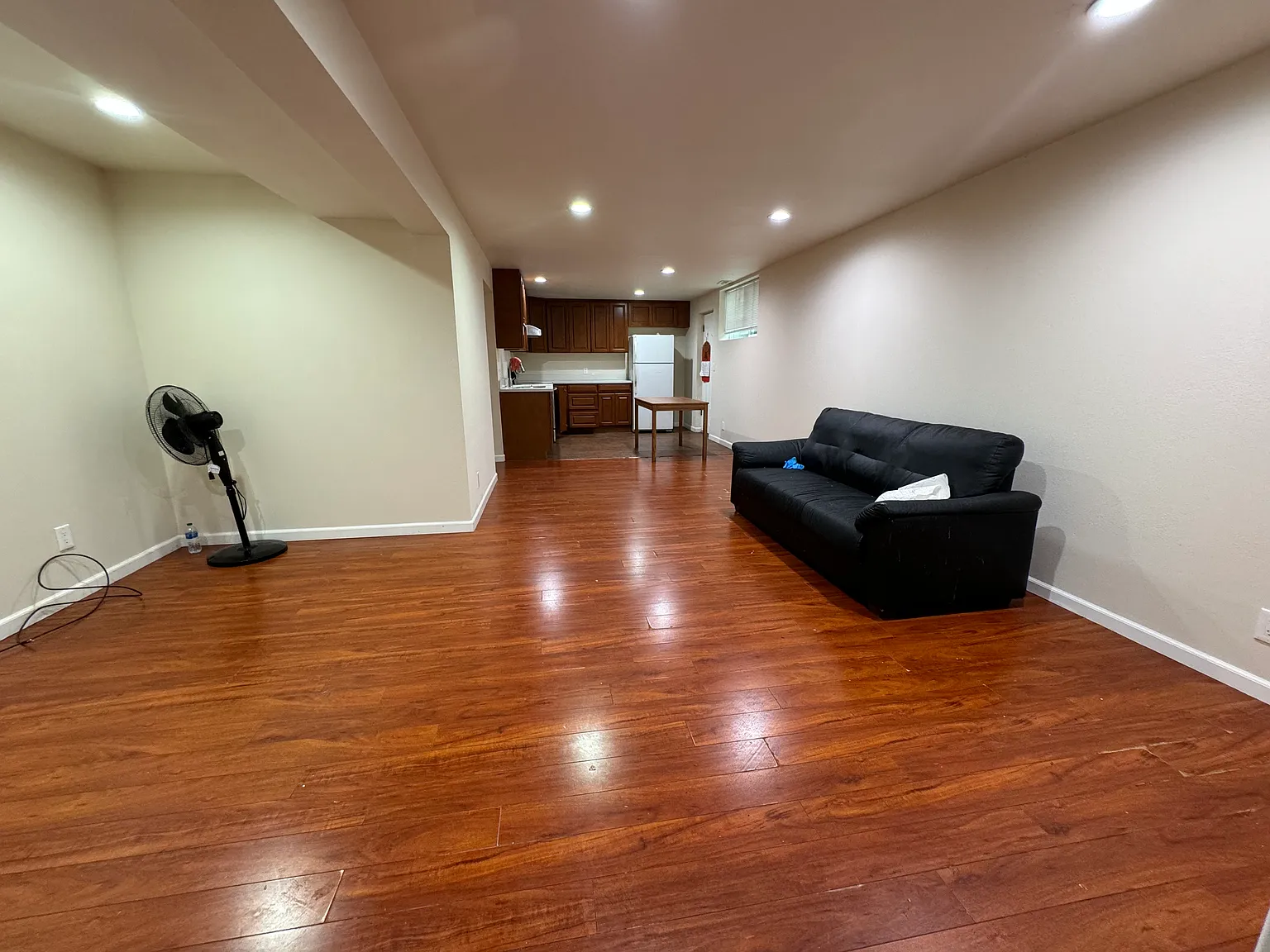 3 bed, 1279 sqft, $2,800 — Photo 3
