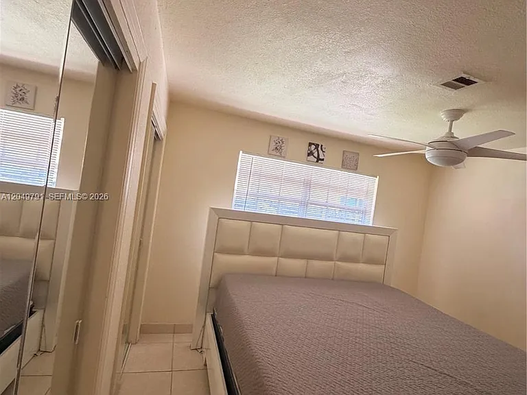 1141 NW 5th Ave #1-2 — Photo 8