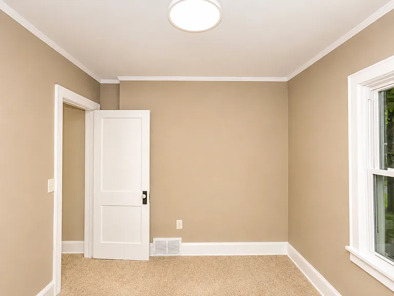 3434 Thomas Ave N — Photo 13