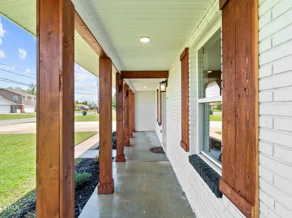 5922 Ivy Rd, Panama City, FL 32404