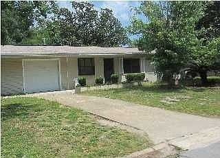 1st image of 620 Stonehenge Dr