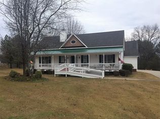 41 Sassafras Trl, Cartersville, GA 30121