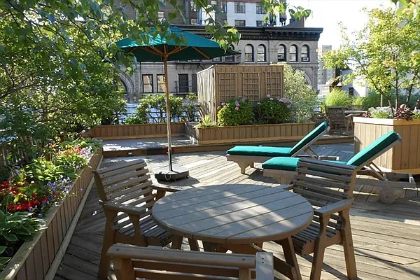 Rented by Paramount And Bond Real Estate | media 5