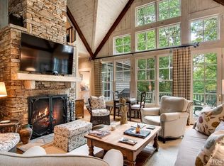 15 Whisper Fade Rd, Cashiers, NC 28717