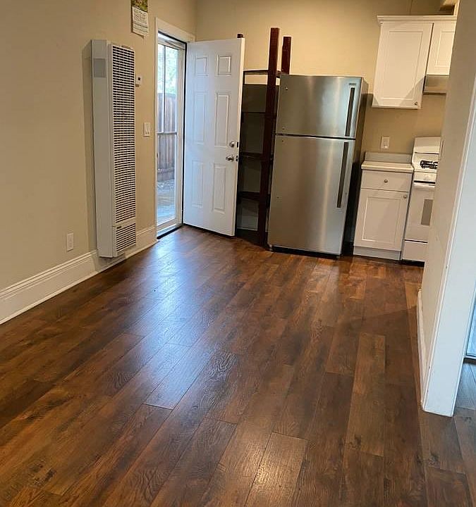 1st image of 2878 Fordham St