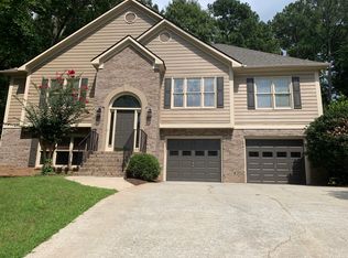 2011 Glenellen Dr NW, Kennesaw, GA 30152
