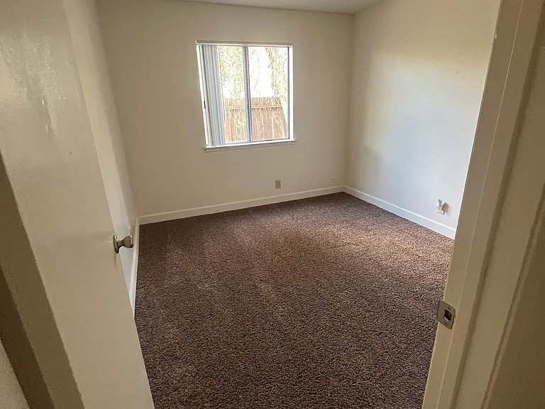 Sheraton Apartments — Photo 9