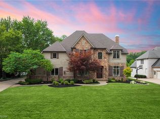 2322 Silveridge Trl, Westlake, OH