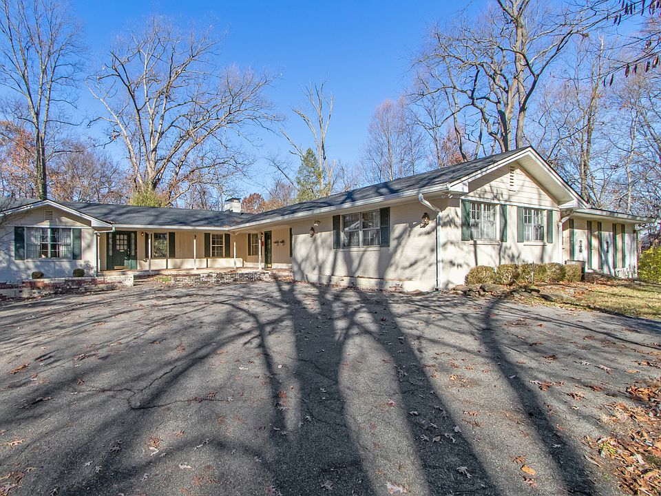 1st image of 8102 Oak Hill Dr