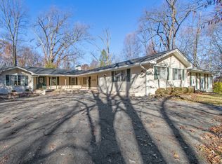 8102 Oak Hill Dr, Indianapolis, IN