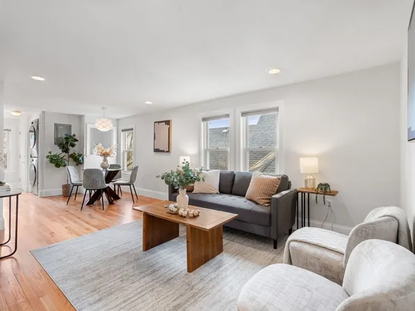 70 Albion St #3, Somerville, MA 02143