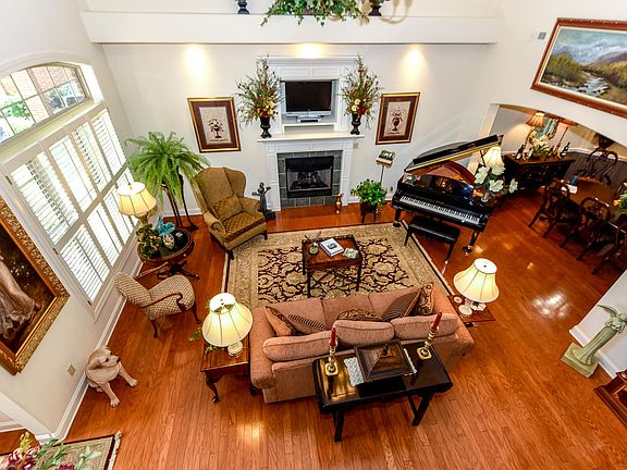 4th image of 203 Savannah Park Dr