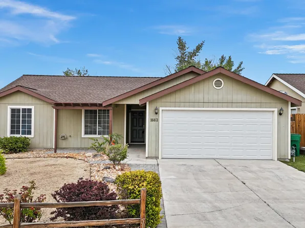1662 Round Up Rd, Fernley, NV 89408