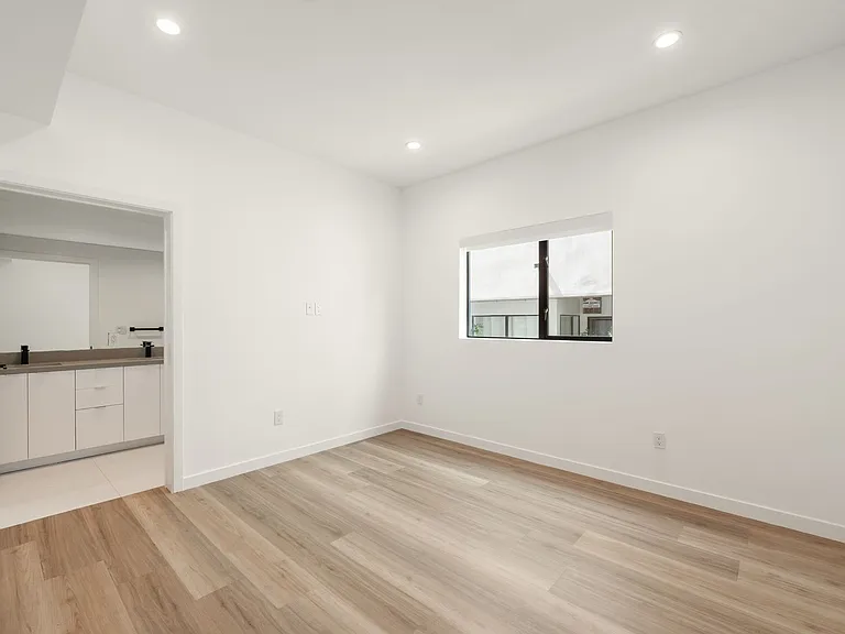 TALA Residences at 829 Larrabee Street — Photo 18