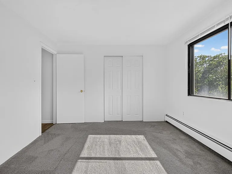 35 Andrew St #30 — Photo 8