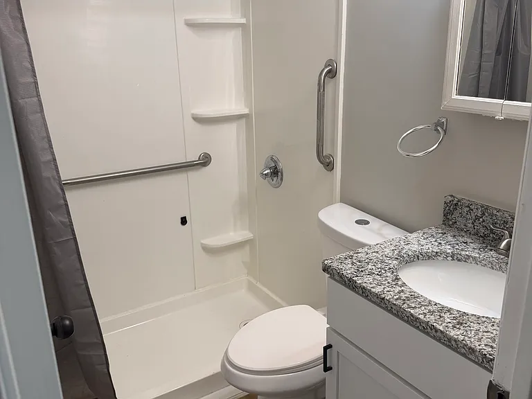 203 Rosemarie Dr — Photo 4
