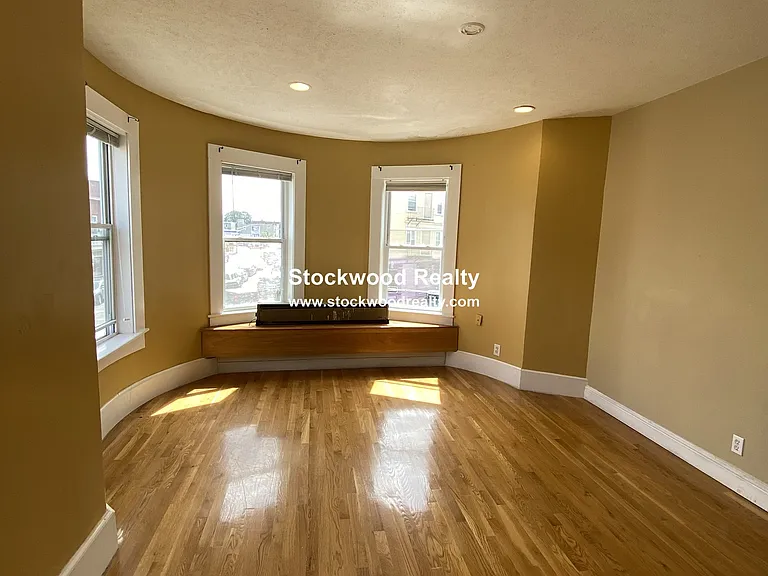 38 Mount Vernon St #2 — Photo 2