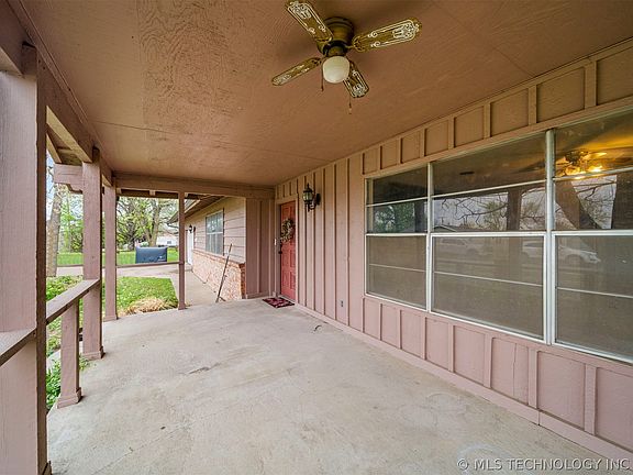 4th image of 13557 W Larkspur Ln