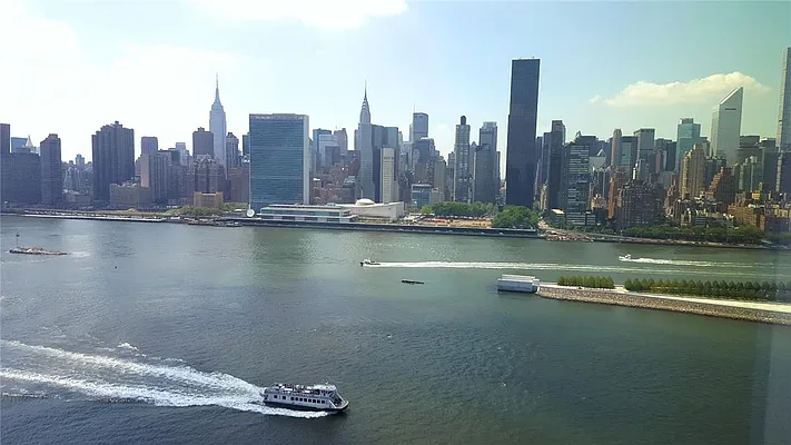 Rented by Space Marketing Shop | media 7