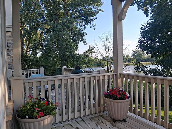 3rd image of 449 Bay Tree Cir
