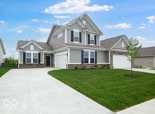 243 Hunters Ridge Dr, Danville, IN 46122