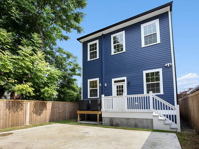 3616 Urquhart St — Photo 3