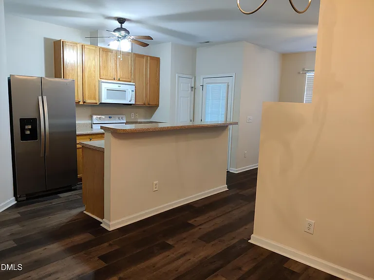 541 Writers Way — Photo 10