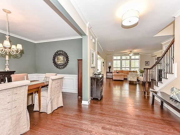 3rd image of 3013 Drummond Ave