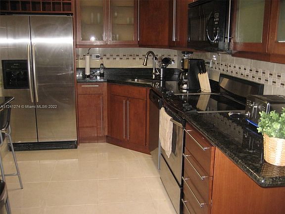 5th image of 5601 Collins Ave APT 721