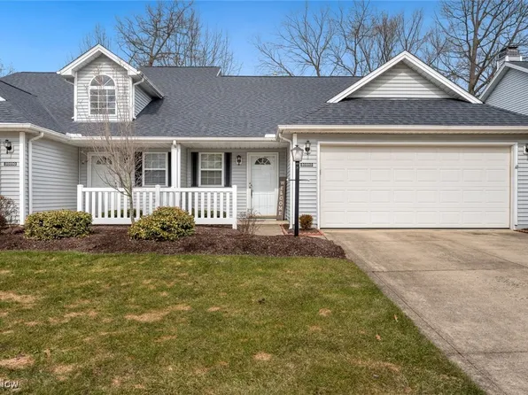 30380 Sugar Sand Ln #24B, North Olmsted, OH 44070