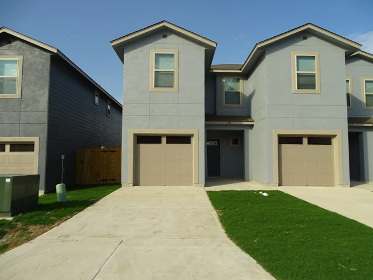 Building Photo - 6407 Luglio Ln #101