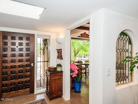 2nd image of 6315 N Calle Del Caballo