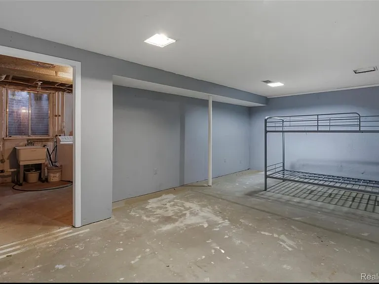 13157 Lake Point Blvd — Photo 14