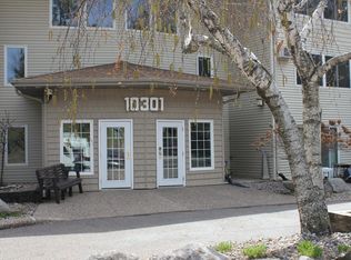 10301 Cedar Lake Rd APT 103, Minnetonka, MN 55305