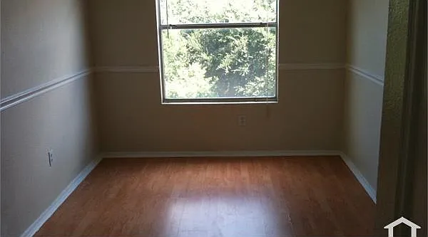 2 bed, 997 sqft, $1,695 — Photo 2