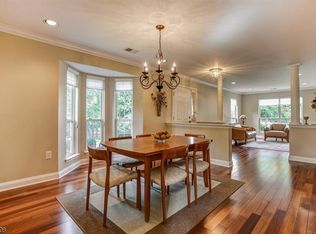 12 Mayflower Dr, Basking Ridge, NJ 07920