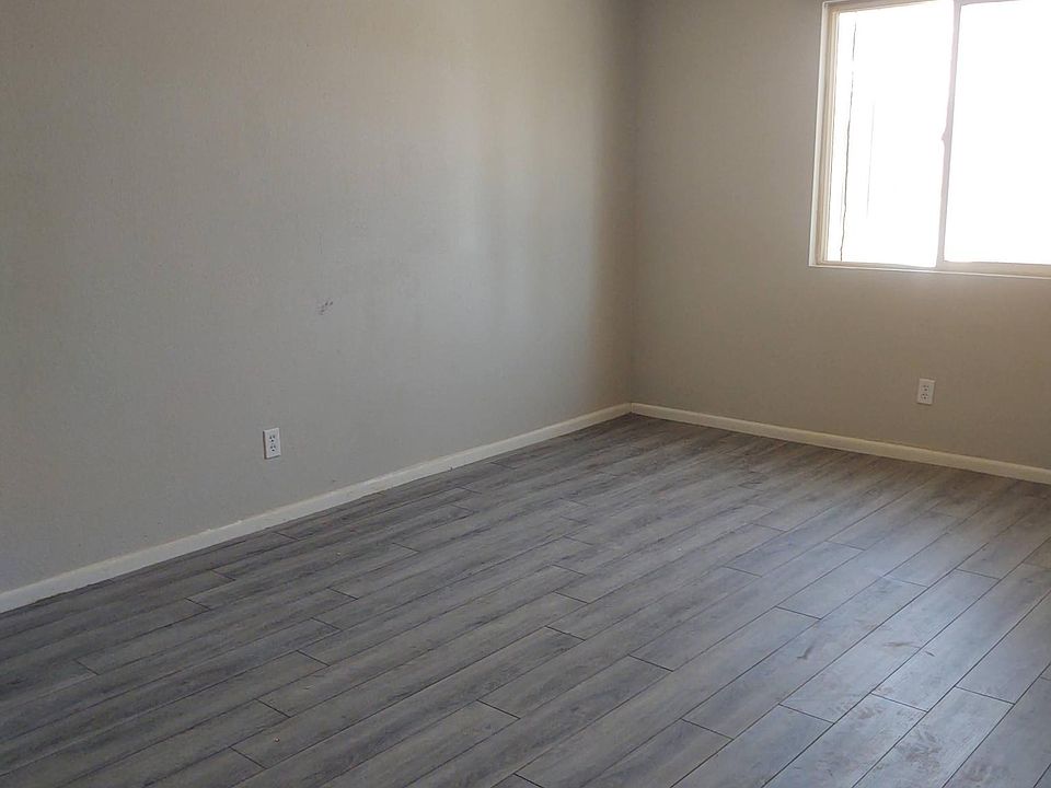 2nd image of 1835 Goldfield St #2