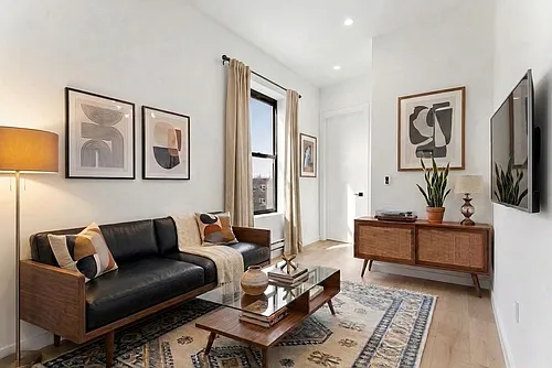 338 Wilson Ave #3R Photo 1