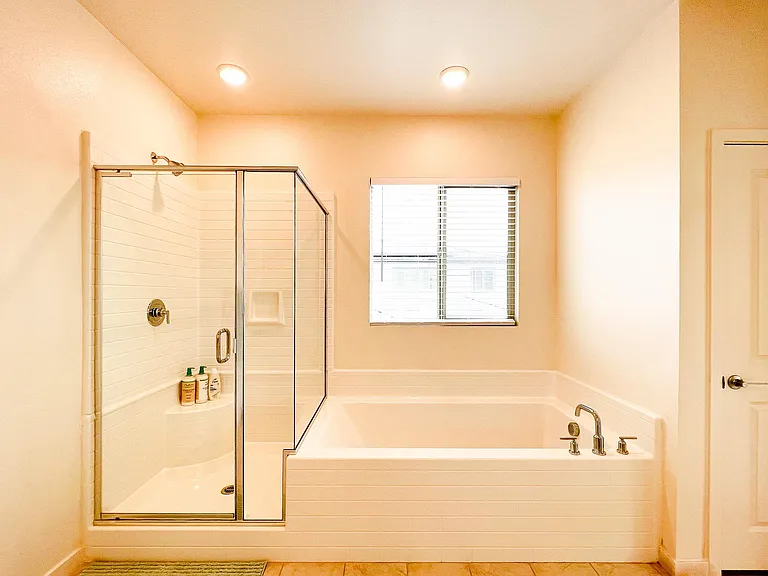 2675 E Harlow Ln — Photo 20