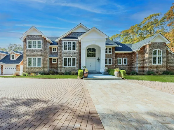 2136 Deerfield Rd, Sag Harbor, NY 11963