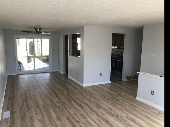 4th image of 3016 Cortona Rd