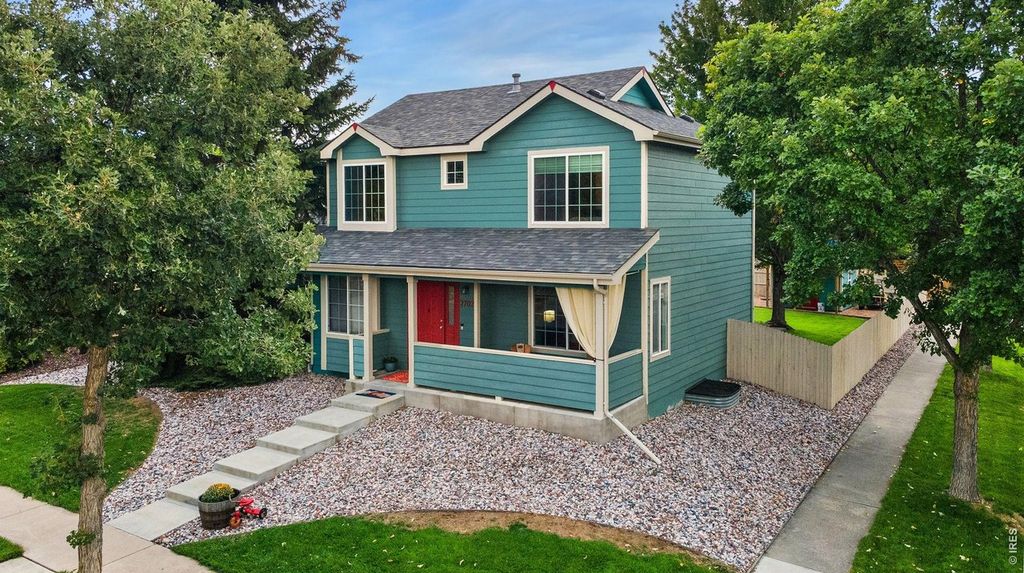 2702 Bianco Dr