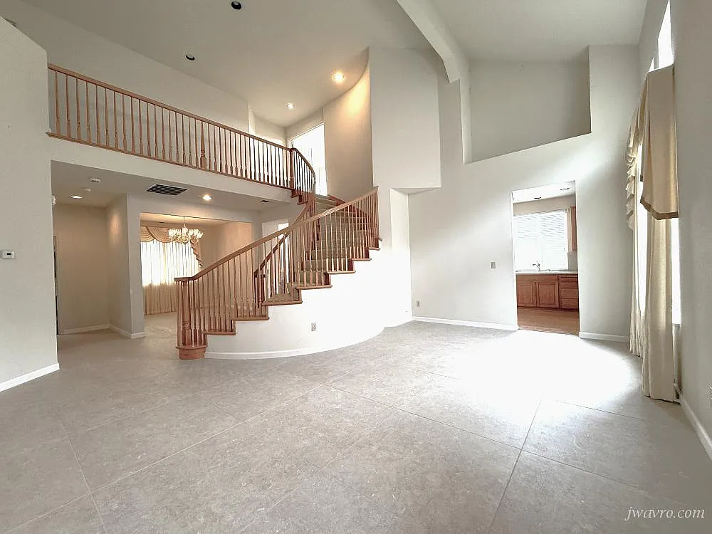 Newer Construction 4bed/3bath Home — Photo 2
